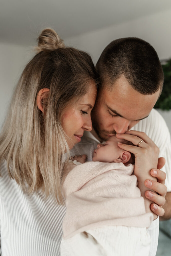 Newborn Shooting Home Story in Konstanz